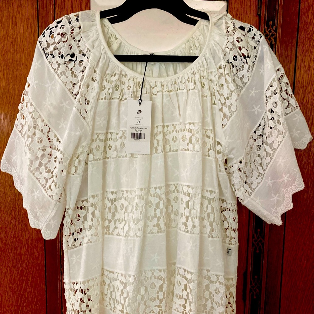 crochet cotton top Fabrik brand Australia like Doen. Slow fashion sz small NWT